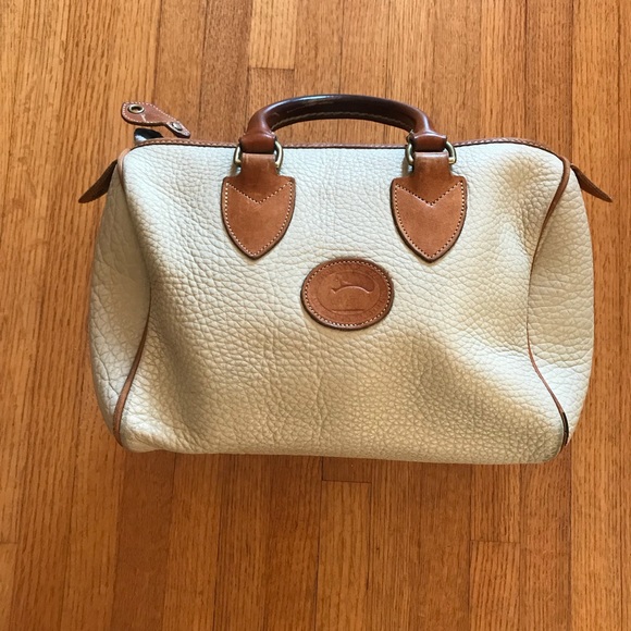 Classic Dooney & Bourke - Picture 2 of 6